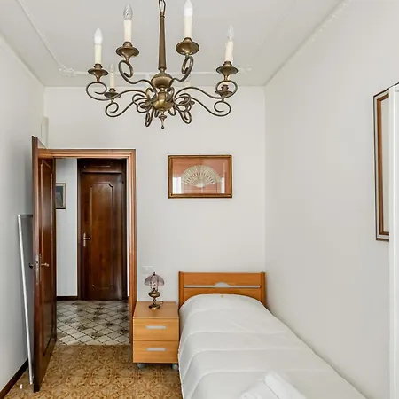 Guesthost - Matilde House Near The Station! شقة ميستر
