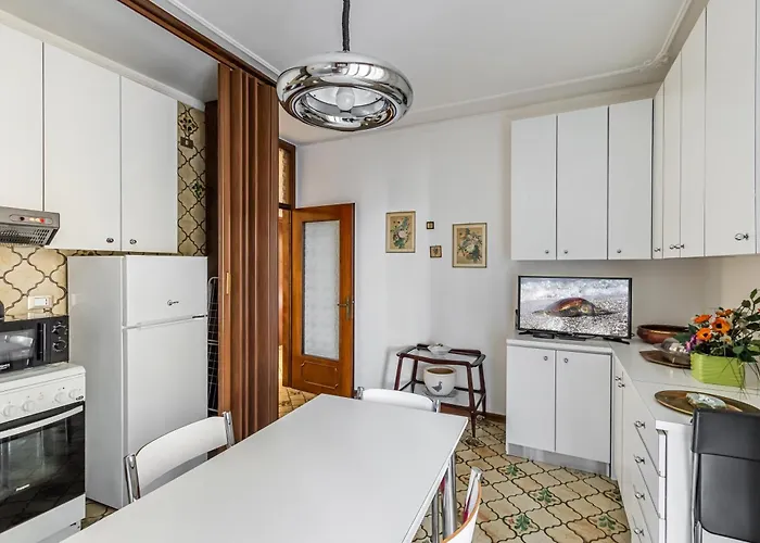 아파트 Guesthost - Matilde House Near The Station!