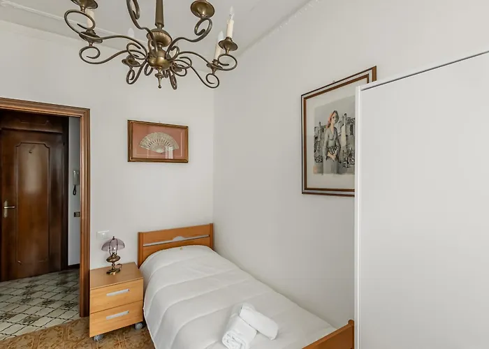 아파트 Guesthost - Matilde House Near The Station! *